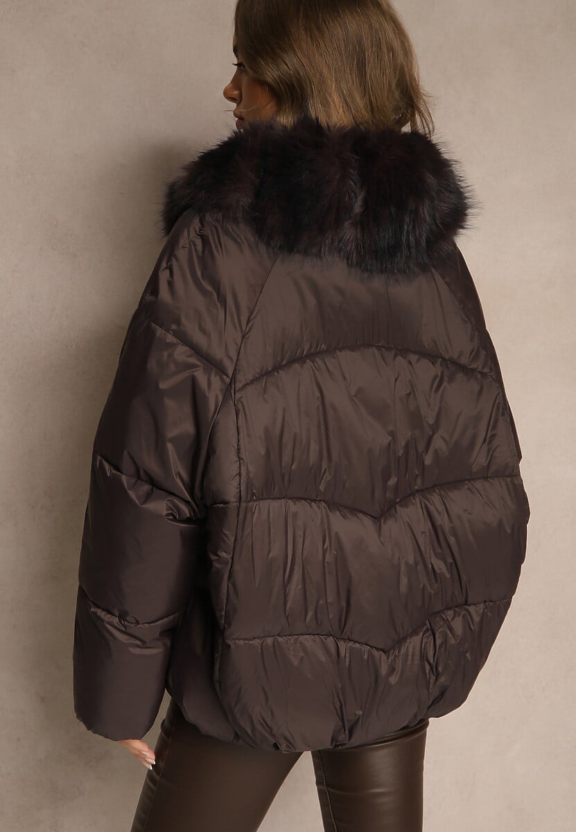 Brązowa Oversizowa Kurtka z Pikowanymi Przeszyciami i Futrem Silvitila