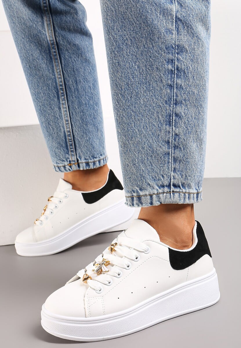 Biało-Czarne Sneakersy na Platformie z Metaliczną Wstawką Grevaja