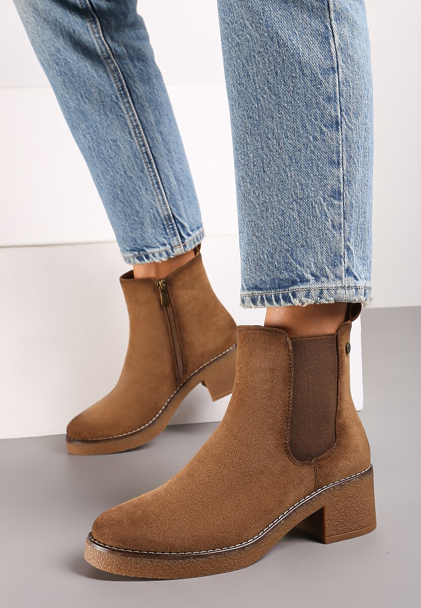 Ciemnobeżowe Botki Typu Sztyblety z Ekozamszu na Obcasie Ellavia