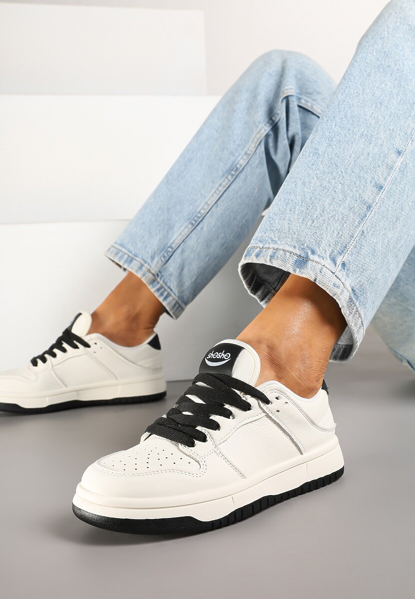 Beżowo-Czarne Sneakersy z Ozdobną Perforacją Anurttia