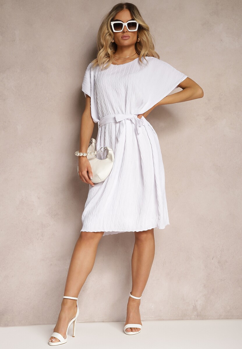 Biała Pudełkowa Sukienka Wiązana w Talii Junolia