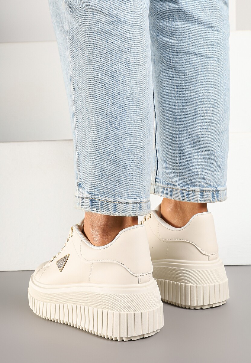 Beżowe Sneakersy na Tłoczonej Platformie Zdobione Metaliczną Aplikacją Fidania