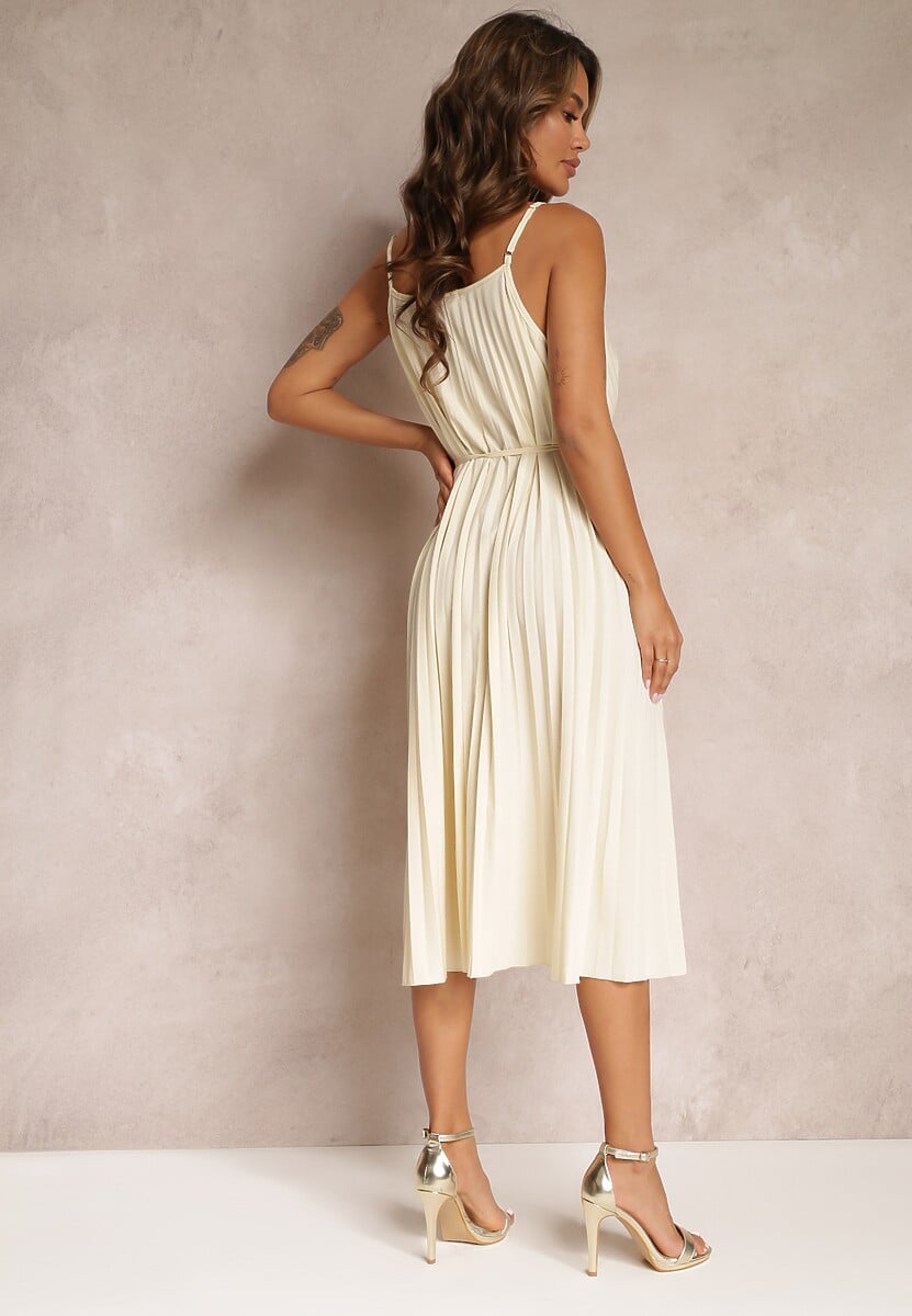 Jasnobeżowa Letnia Sukienka Ozdobiona Plisowaniem i Wiązaniem w Pasie Aziel