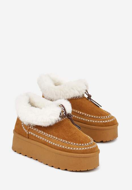 Brązowe Śniegowce na Platformie Ozdobione Futerkiem i Przeszyciami Linerva