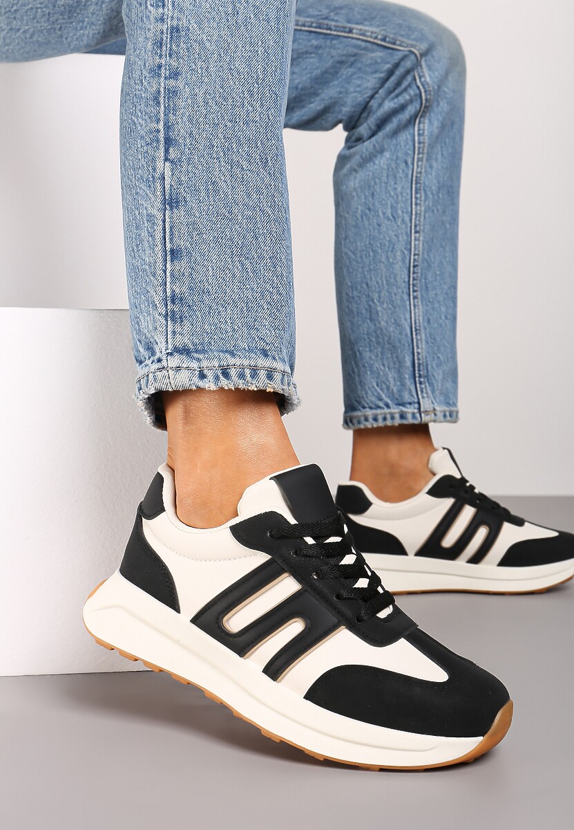 Czarne Sznurowane Sneakersy na Płaskiej Podeszwie Ozdobione Paskami Nevlaia