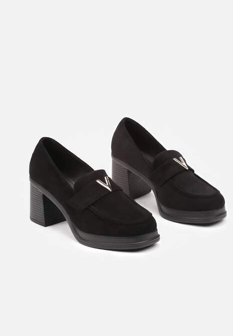 Czarne Półbuty Mokasyny na Słupku Ozdobione Metaliczną Aplikacją Arstora