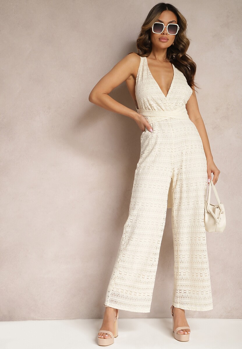 Jasnobeżowy Długi Kombinezon Ażurowy z Kopertową Górą Bez Rękawów Ancrida