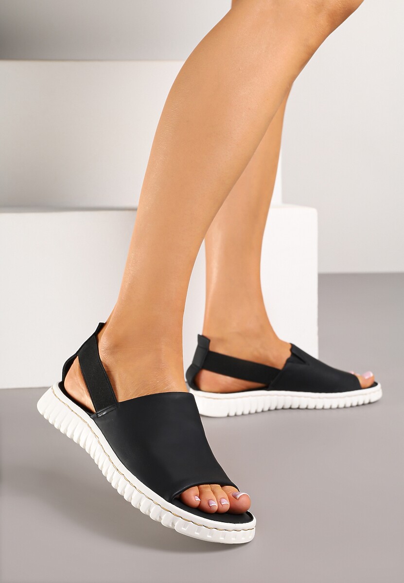 Czarne Sandały Vices z Elastycznym Paskiem i Tłoczoną Podeszwą Folarielis