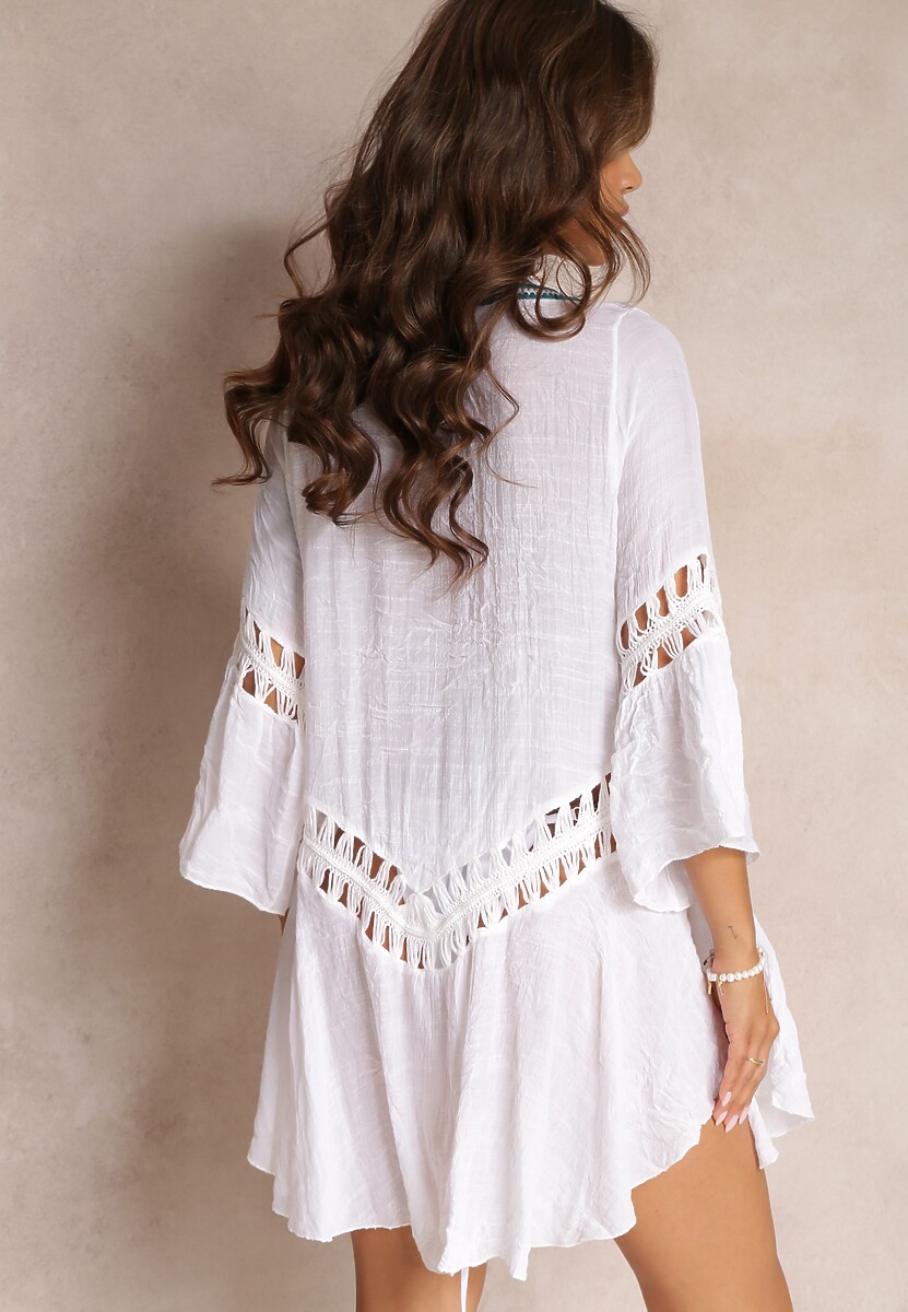 Biała Luźna Sukienka Mini Narzutka z Szydełkowym Zdobieniem Elvin