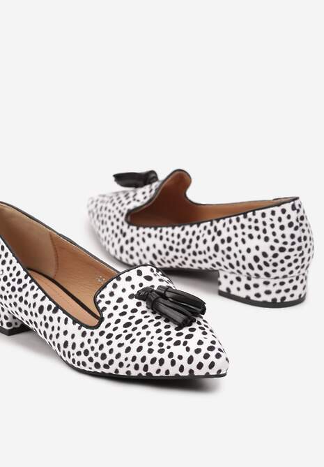 Czarne Czółenka Mokasyny na Słupku Ozdobione Frędzlami i Kropkami Bianath