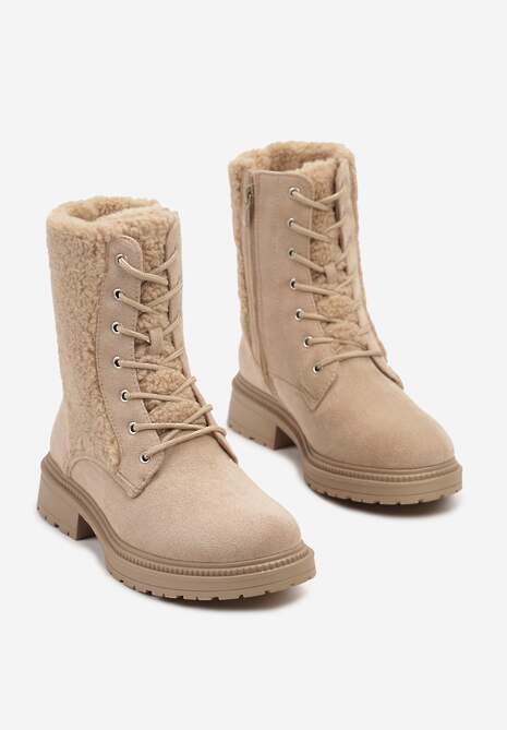 Beżowe Botki Workery na Płaskiej Podeszwie Ozdobione Futerkiem w Stylu Baranka Nevaletta