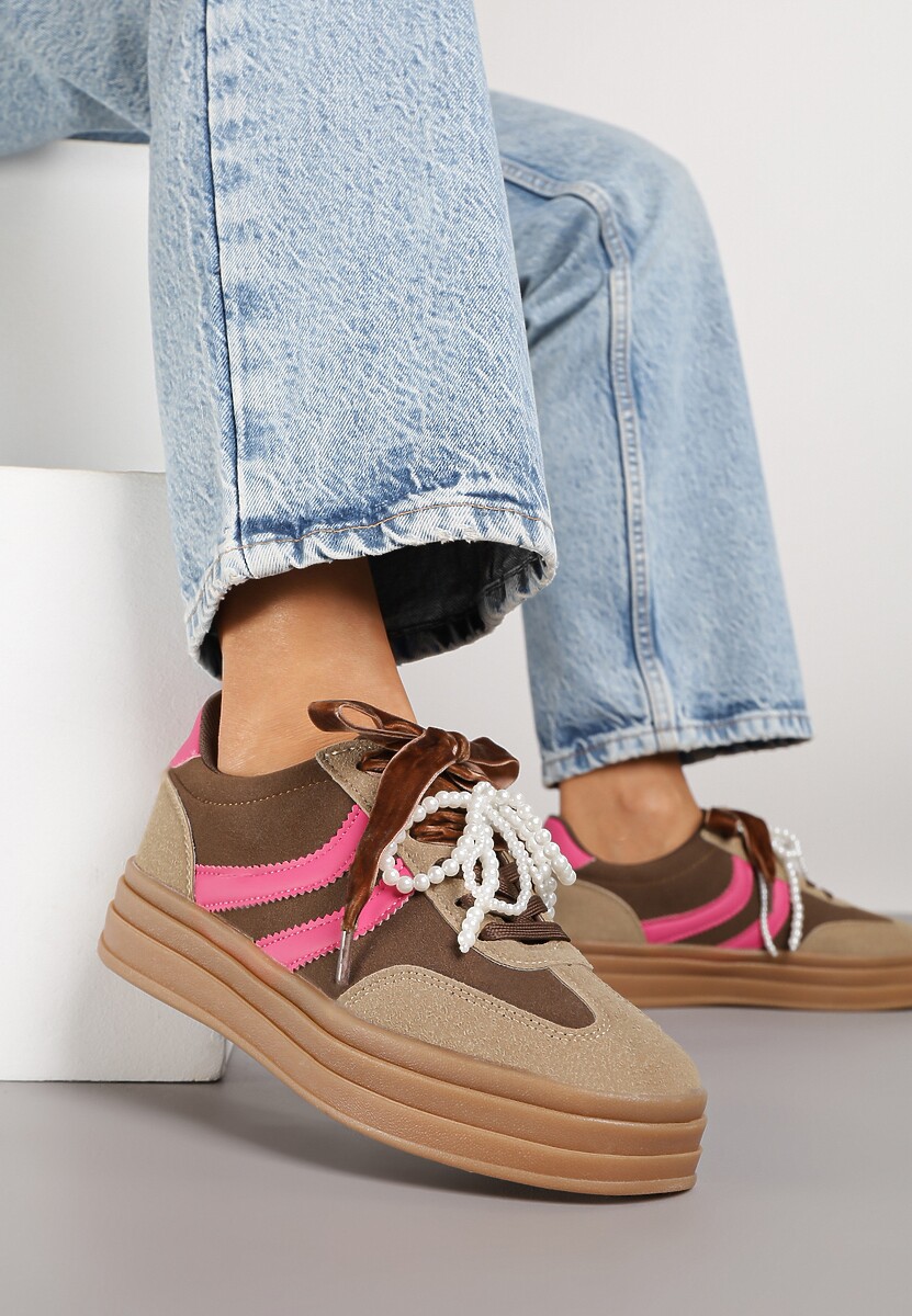 Brązowe Sneakersy Tenisówki na Tłoczonej Platformie Ozdobione Perłami Ashinne