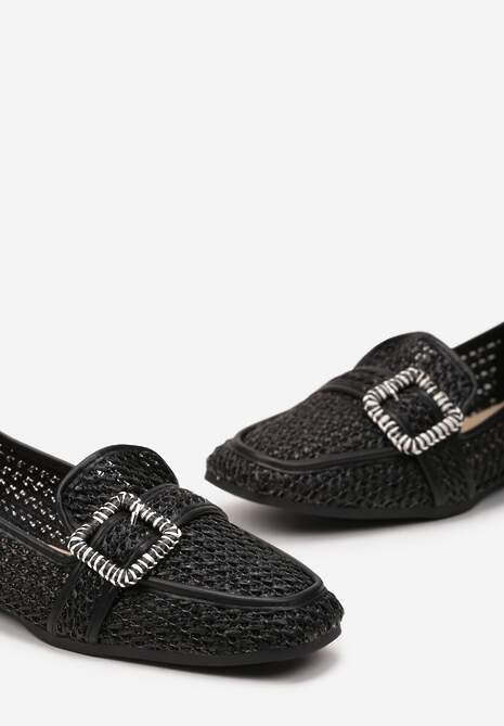 Czarne Mokasyny z Szeroką Klamrą Nawina