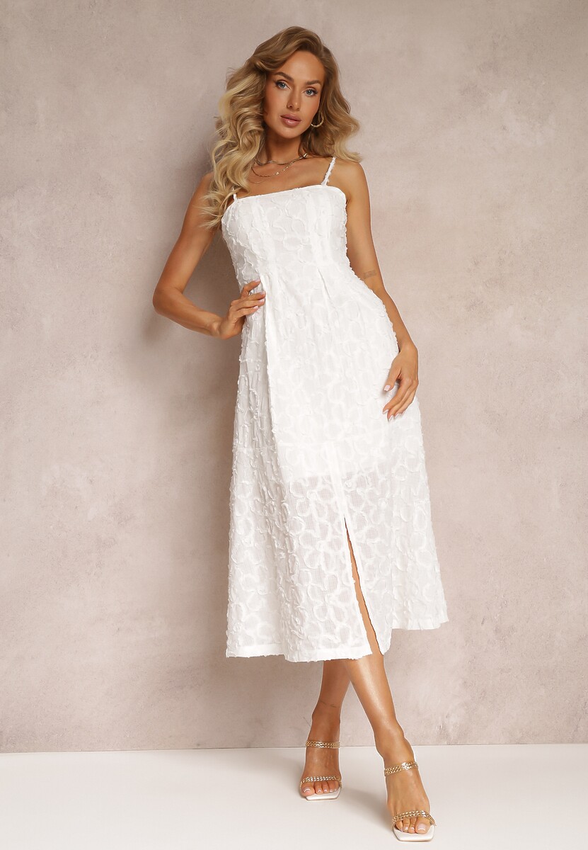 Czarna Sukienka z Delikatną Fakturą i Rozcięciem na Dole Kendia