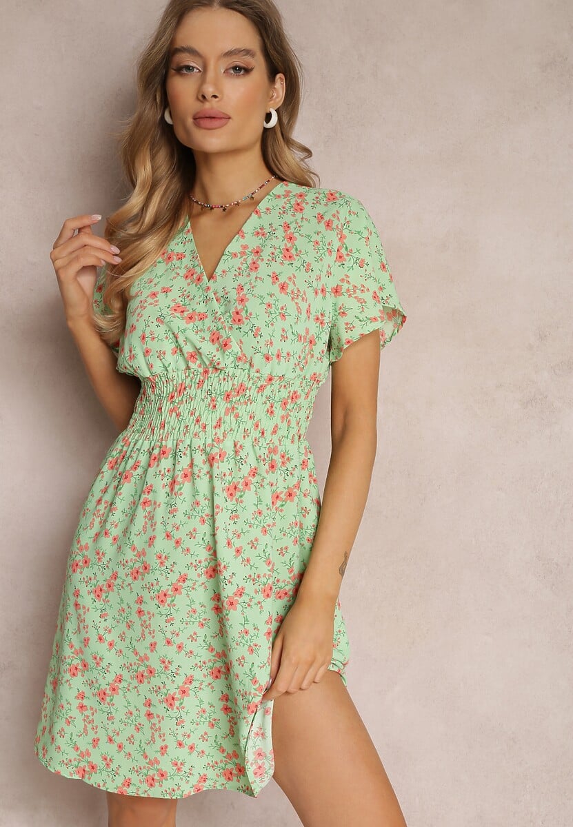 Jasnozielona Rozkloszowana Sukienka z Gumką w Pasie Heffah