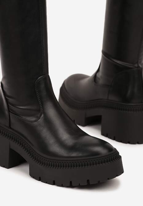 Czarne Kozaki Vices w Stylu Grunge z Wysoką Przylegającą Cholewką Gillie