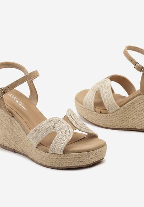 Beżowe Casualowe Sandały na Koturnie w Stylu Boho Comarae