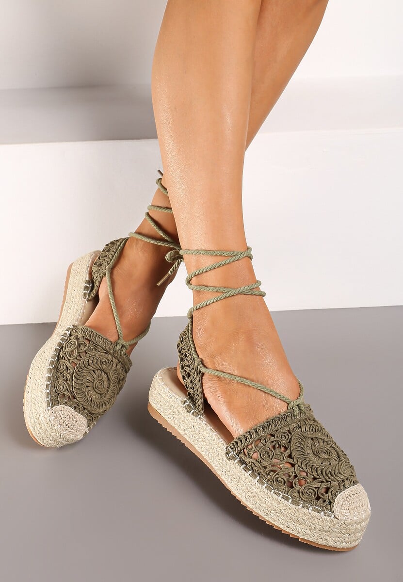 Czarne Wiązane Espadryle Ażurowe na Plecionej Podeszwie Talea