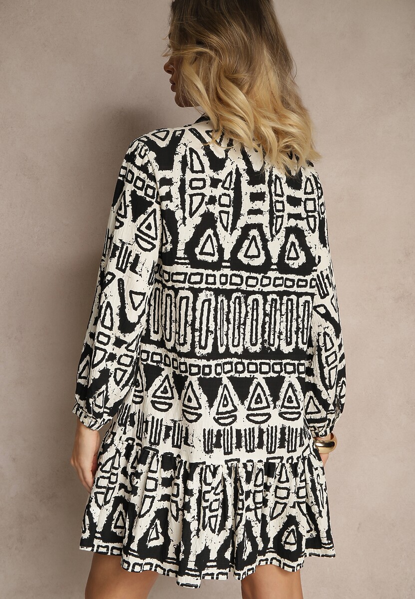 Czarna Rozkloszowana Sukienka z Wiskozy w Etniczny Print z Wiązaniem z Frędzlami Ravpio