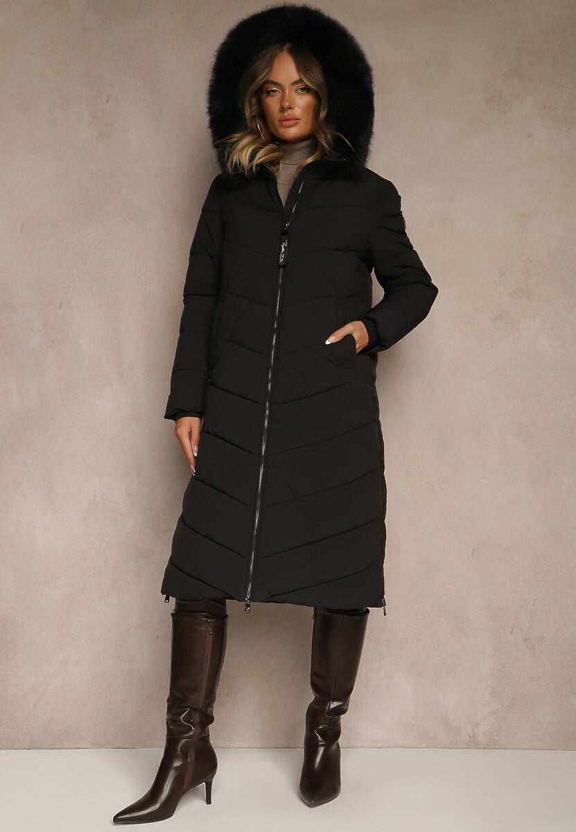 Czarna Pikowana Kurtka o Długim Kroju z Kapturem z Futrem Galianesa