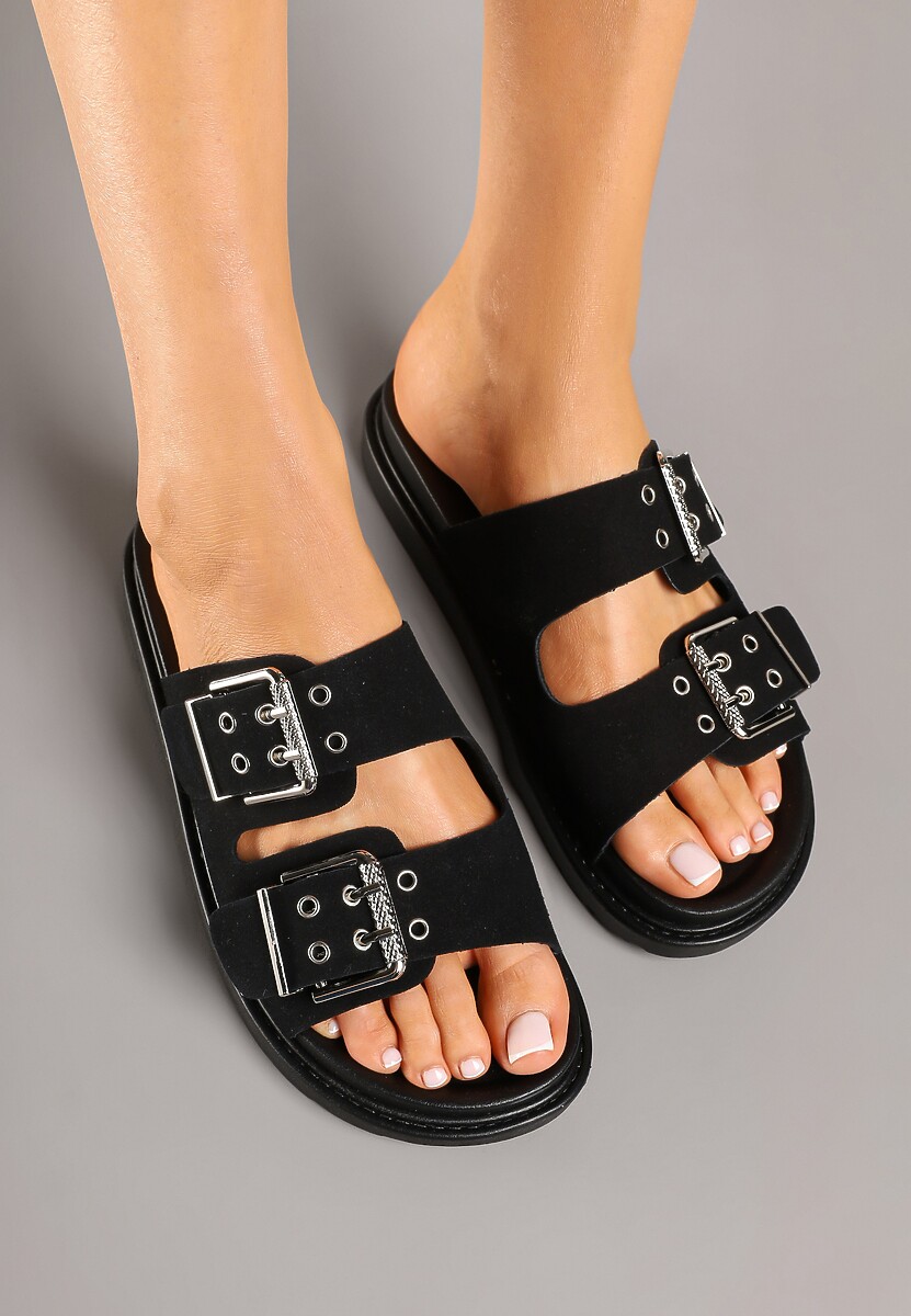 Czarne Klapki Ozdobione Klamrami Teitelle