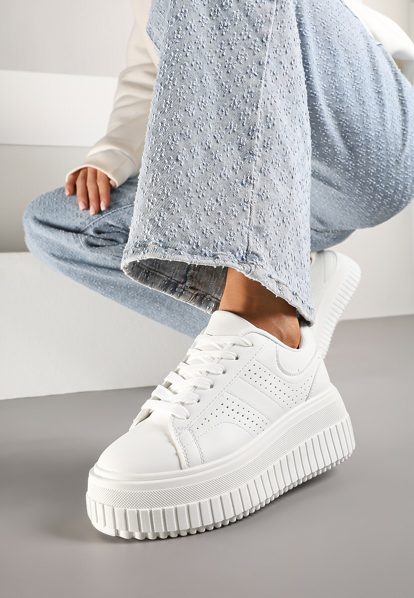 Czarne Sneakersy na Platformie Ozdobione Perforacją Eleainna