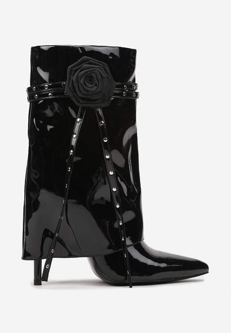 Czarne Lakierowane Botki z Cholewką Imitującą Nogawkę na Szpilce z Ozdobnym Kwiatkiem Lotiala