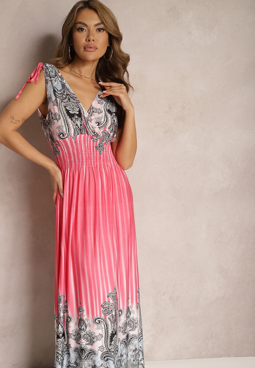 Różowa Rozkloszowana Sukienka z Trójkątnym Dekoltem i Ściągaczami w Ramionach Aneapmia