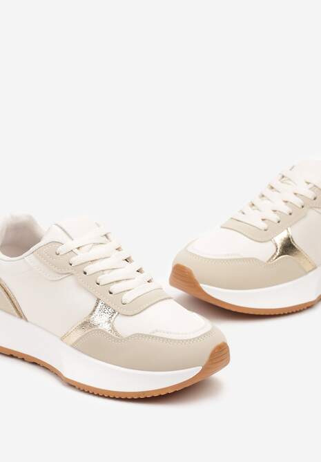 Beżowe Sneakersy na Płaskiej Podeszwie Ozdobione Metalicznymi Elementami Nevlis