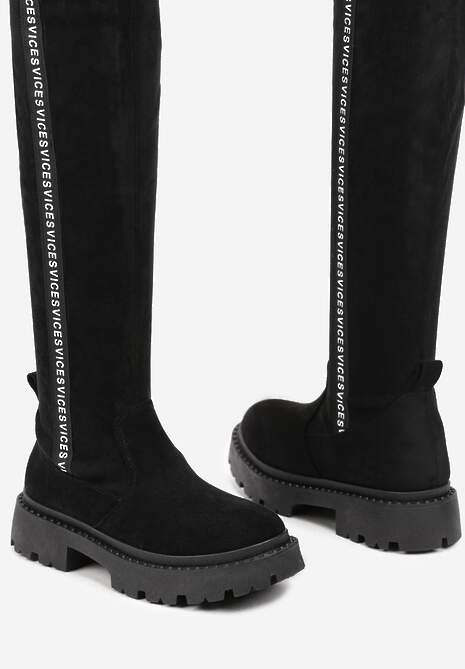 Czarne Kozaki z Ekozamszu z Dopasowaną Cholewką i Ozdobną Taśmą z Logo Naorema