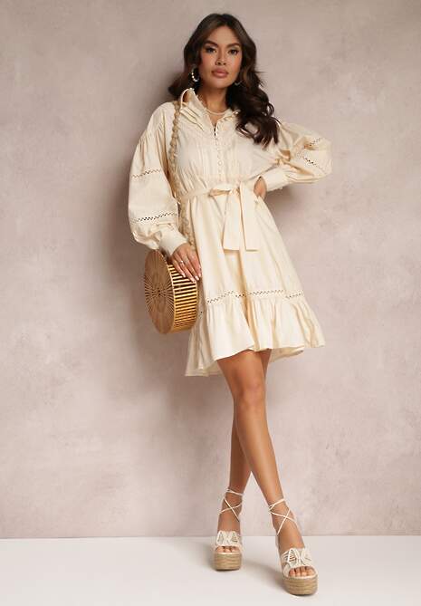 Beżowa Koszulowa Sukienka z Perłowymi Guzikami i Koronkowymi Wstawkami Shyanne