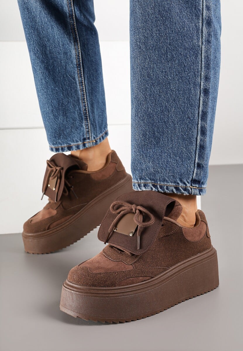 Brązowe Sneakersy Ozdobione Kokardą i Wywiniętym Językiem Ivalione