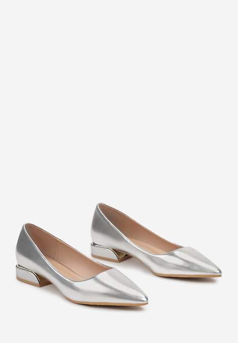 Srebrne Czółenka na Niewysokim Obcasie z Metaliczną Aplikacją i Szpiczastym Noskiem Christitesa