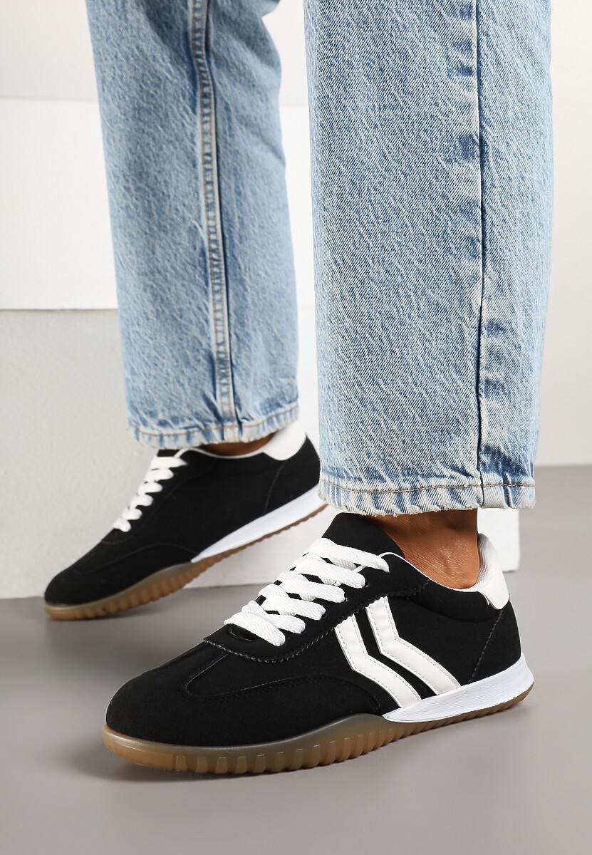 Czarne Sneakersy w Stylu Tenisówek z Paskami na Boku Cholewki Aitoria