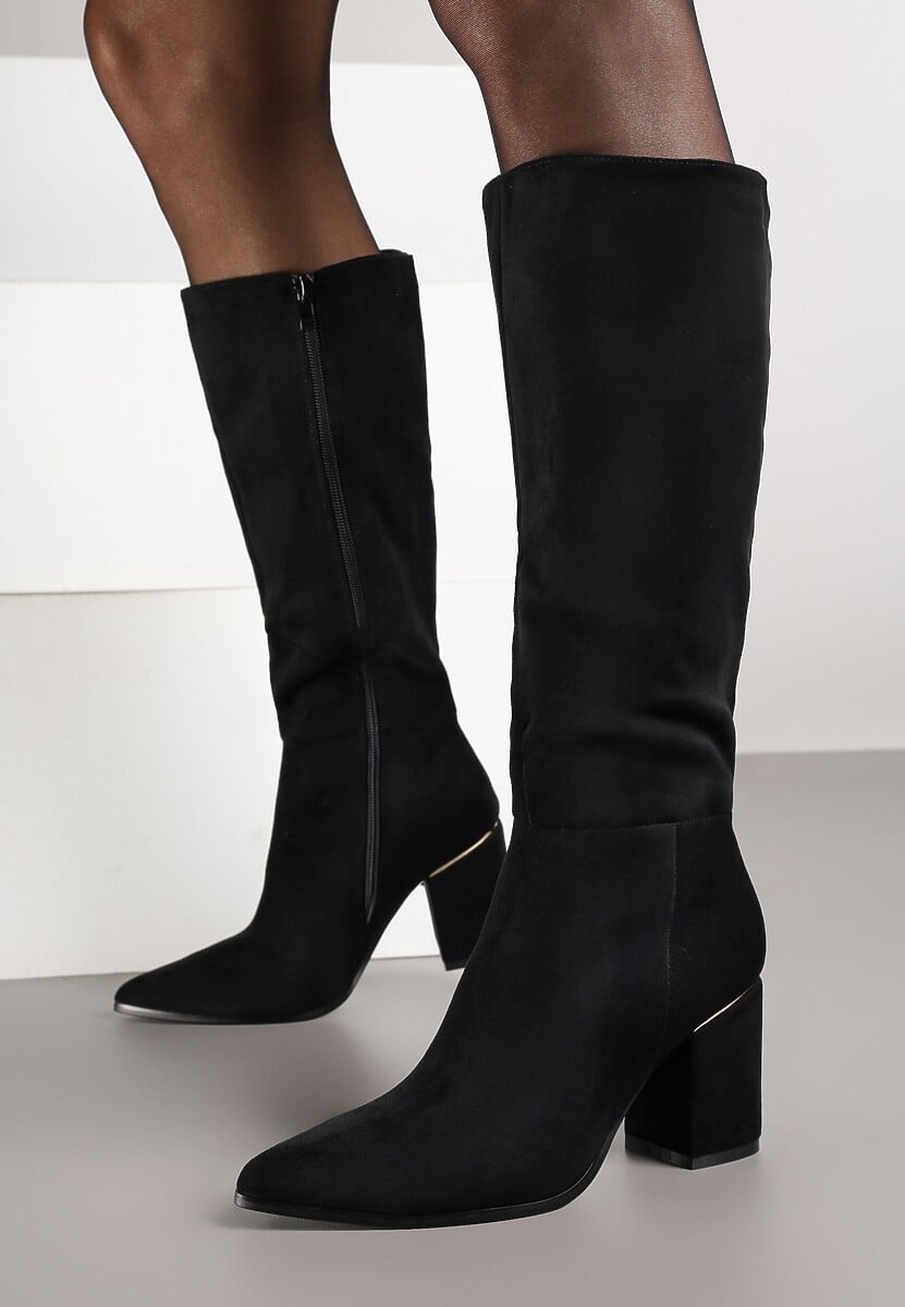 Czarne Kozaki przed Kolano na Słupku ze Szpiczastym Noskiem Karemara