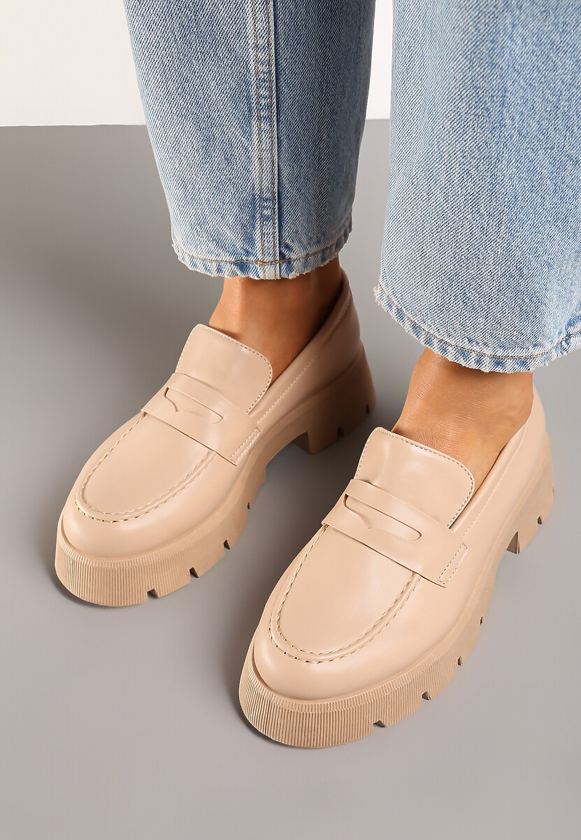 Ciemnobeżowe Mokasyny na Tłoczonej Platformie Resilira