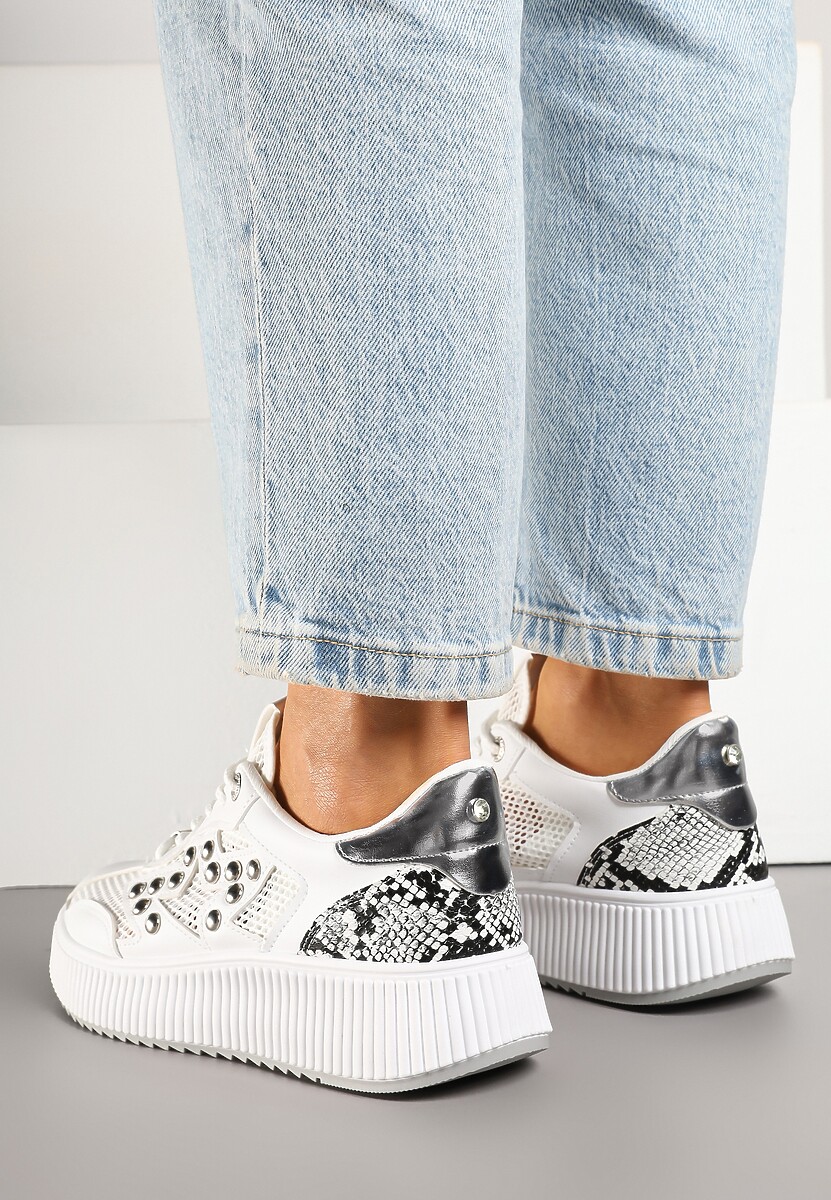 Białe Sneakersy Ozdobione Gwiazdą i Nitami Zeloti