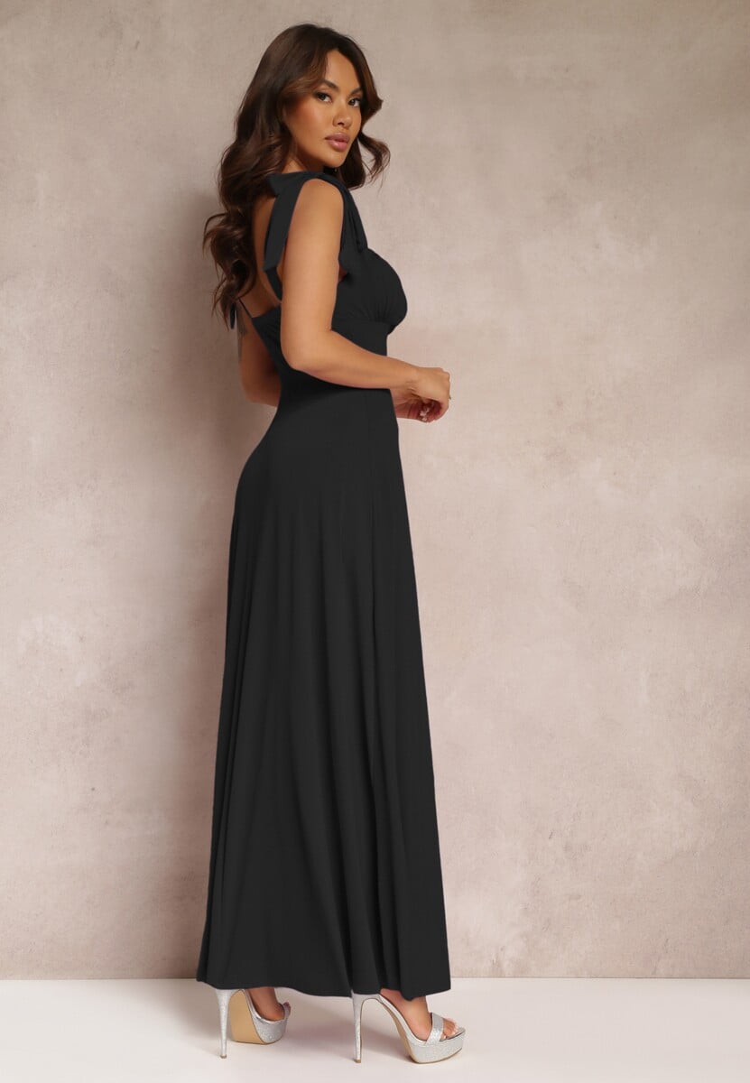 Czarna Długa Sukienka z Marszczonym Dekoltem i Wiązanymi Ramiączkami Rozvita