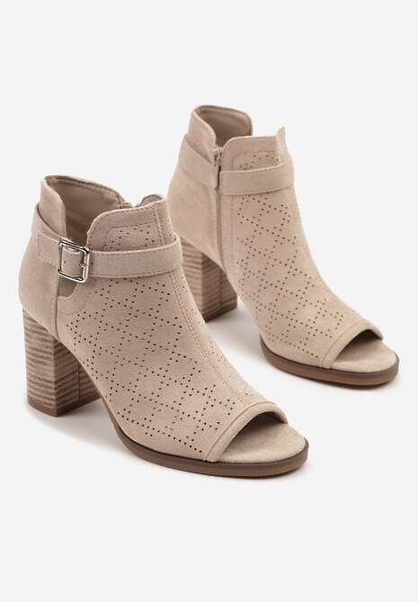Beżowe Ażurowe Sandały w Stylu Botków na Słupku z Ozdobną Klamrą Turaria