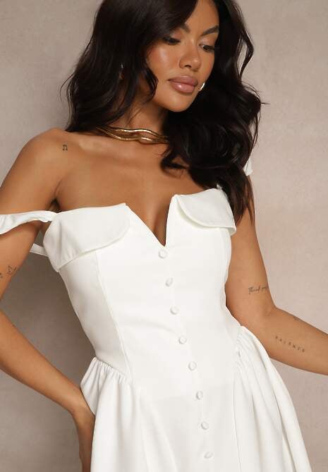 Biała Sukienka o Rozkloszowanym Kroju na Ramiączkach z Ozdobnym Dekoltem Salaviel