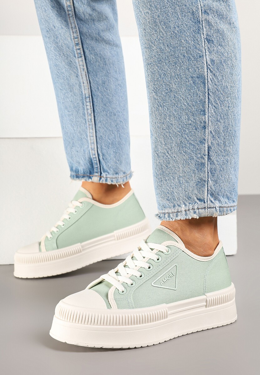 Jasnozielone Trampki na Podwójnej Podeszwie z Ozdobnym Znaczkiem na Cholewce Alivrelia