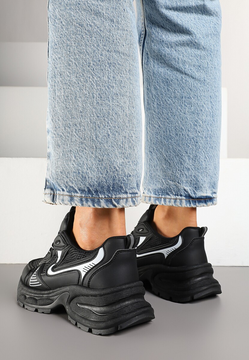 Czarne Sneakersy na Profilowanej Podeszwie z Siateczkowymi Wstawkami Parinella