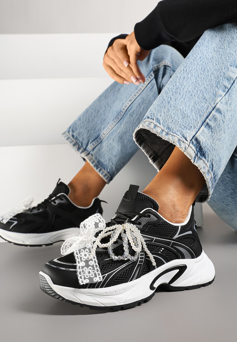 Czarne Sneakersy z Koralikami Kokardą i Geometrycznym Wzorem Sarivela