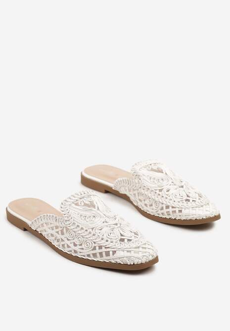 Białe Klapki z Plecioną Cholewką Nandira