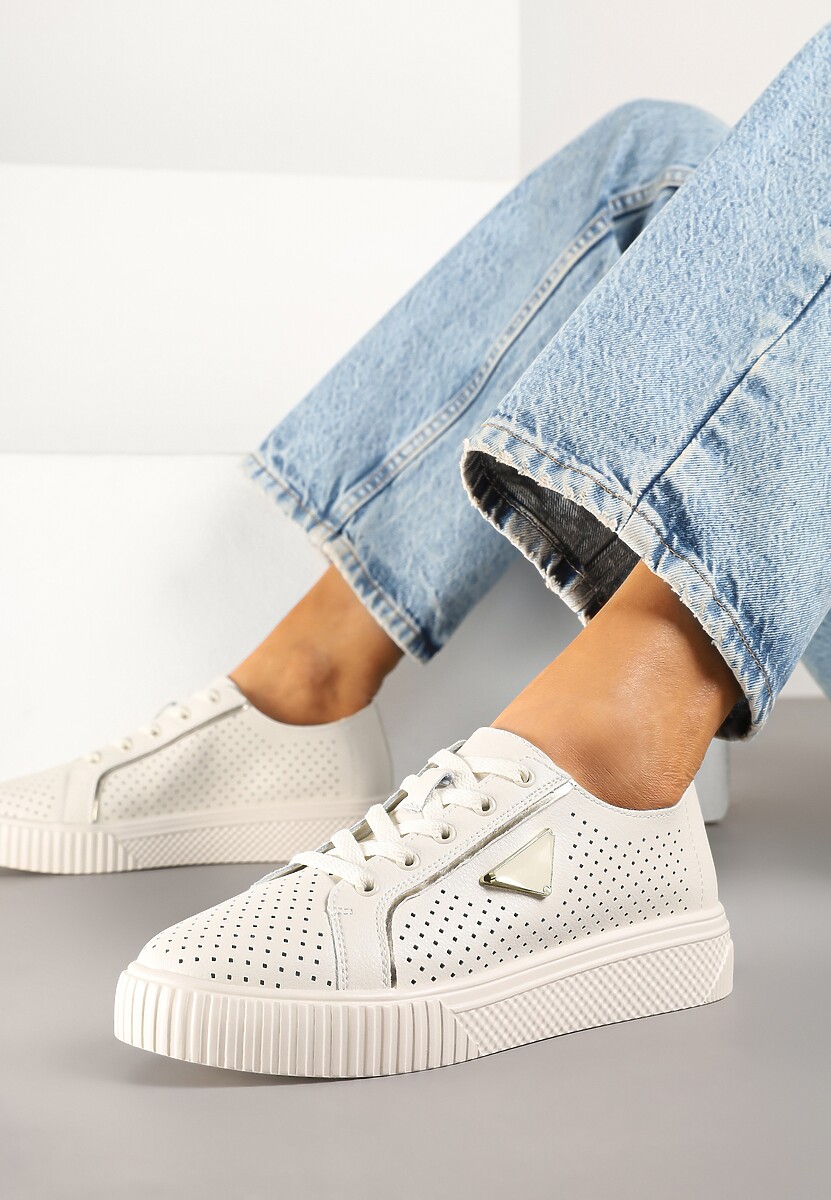 Beżowe Sneakersy Skórzane Ozdobione Aplikacją i Perforacją Nilairis