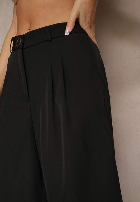 Czarne Szerokie Szorty Typu Bermudy Zdobione Zakładkami Sonellea