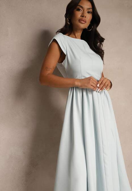 Niebieska Sukienka Vices  o Rozkloszowanym Kroju z Dekoltem w Kształcie Łódki Milioria