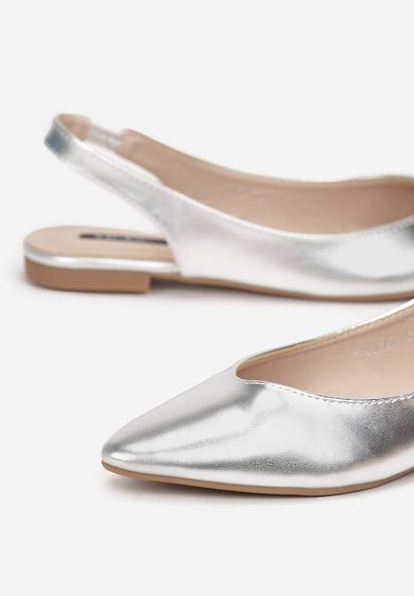 Srebrne Sandały z Odkrytą Piętą i Noskiem Typu Migdałek Nemegoria