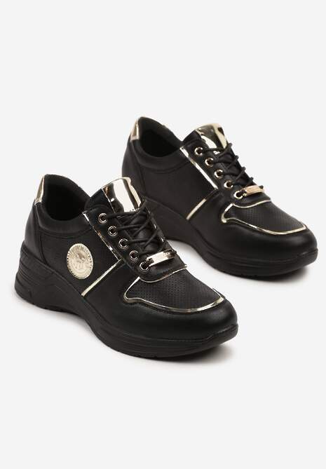 Czarne Sneakersy Ozdobione Metalicznymi Aplikacjami Hellevia