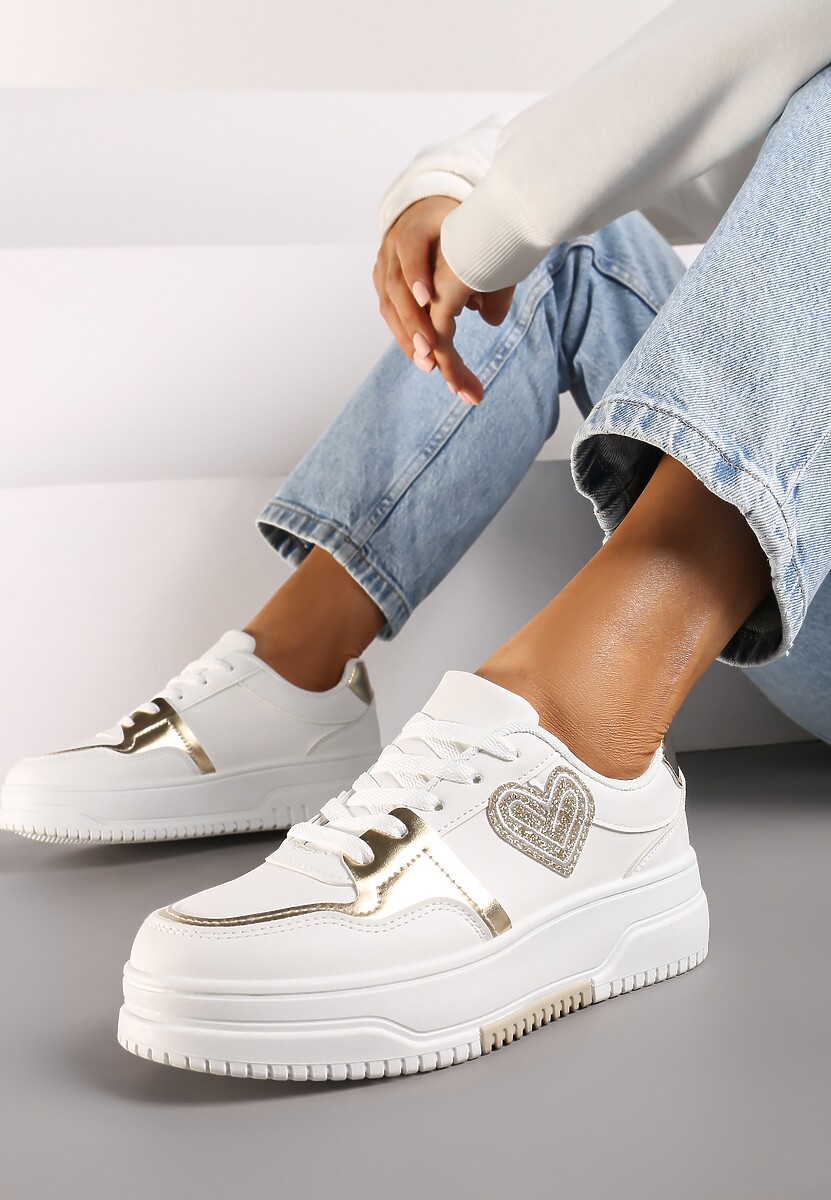 Białe Sneakersy z Brokatową Naszywką w Kształcie Serca Avioneria
